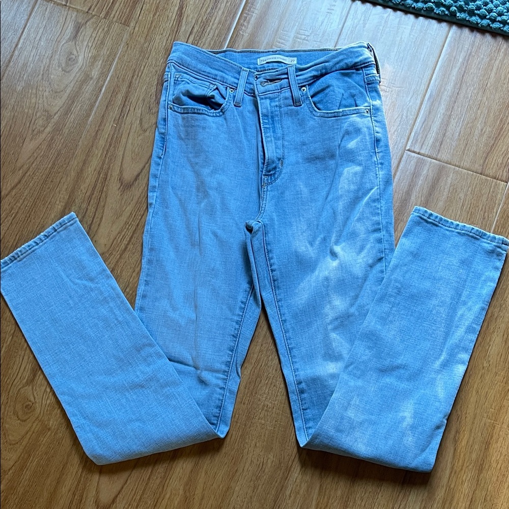 Levi jeans
